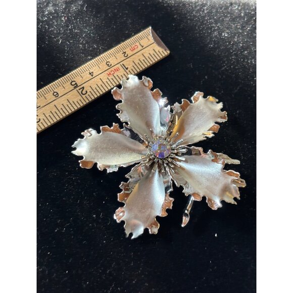 Vintage Silver-Tone Flower Brooch With Aurora Borealis Center Stone - Picture 3 of 9